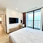 Hana Housing - Vinhomes Metropolis Hanoi Apartment